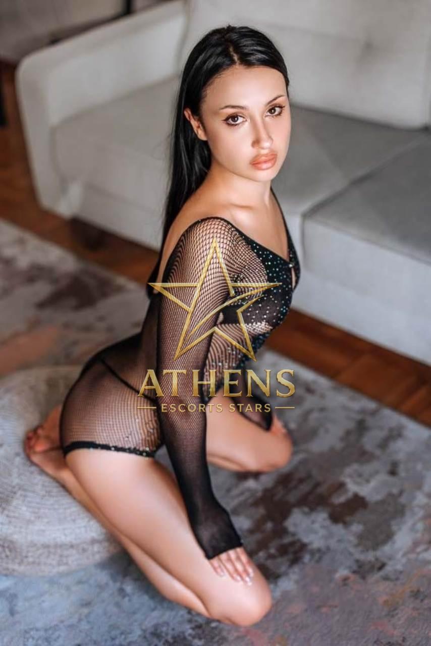 VIKTORIYA-ATHENS-ESCORT-STARS-1
